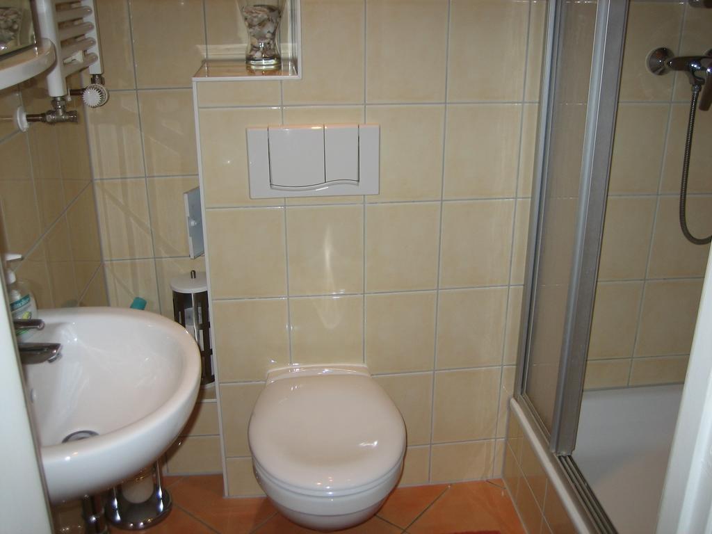 Haus Ostseeatoll Apartment Росток Стая снимка