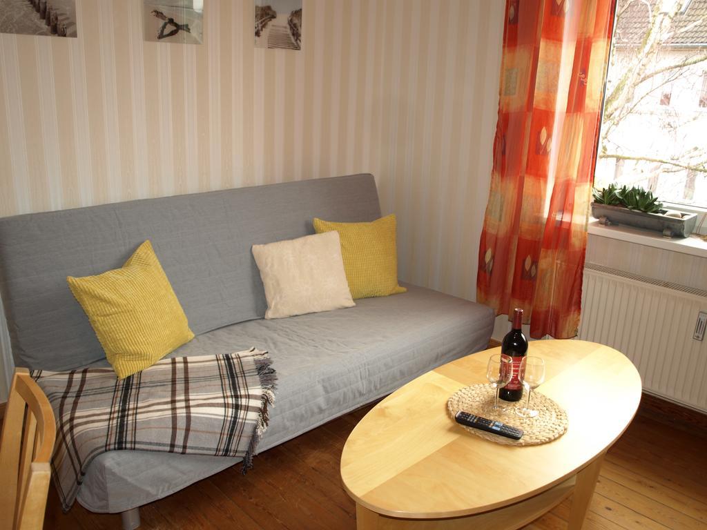 Haus Ostseeatoll Apartment Росток Екстериор снимка