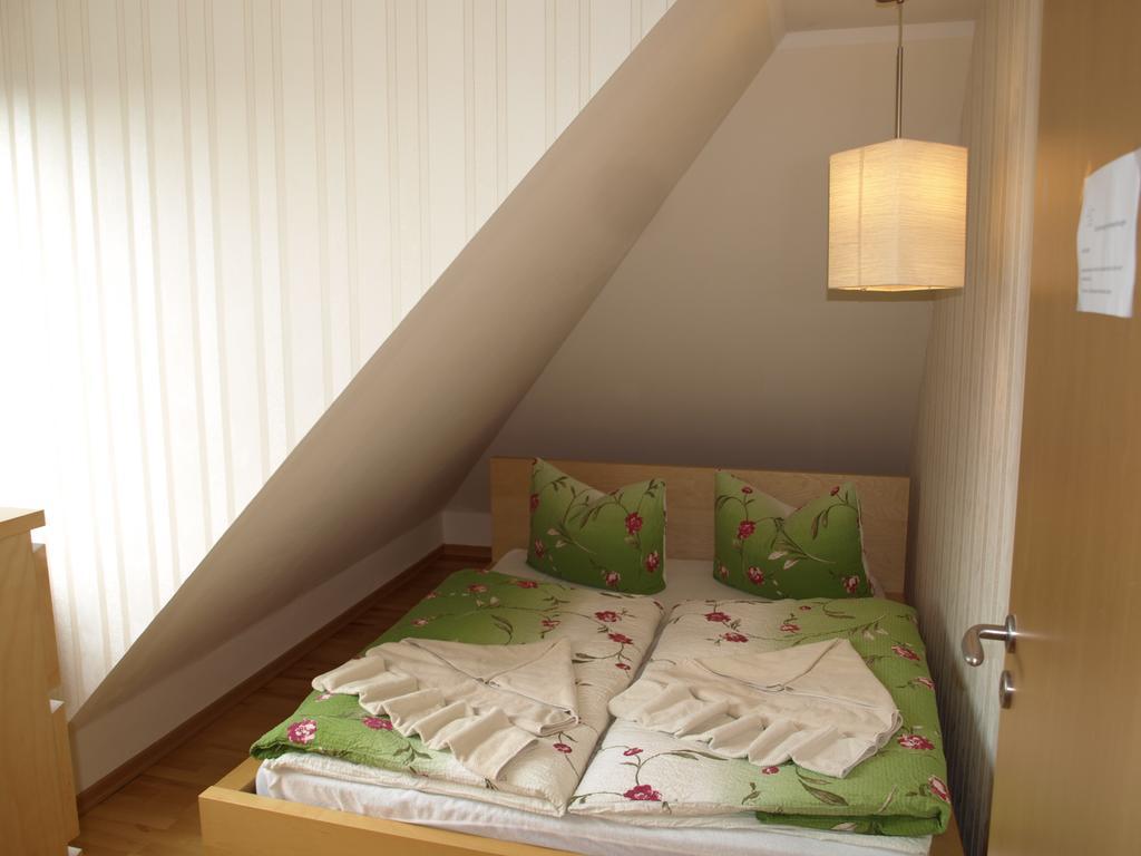 Haus Ostseeatoll Apartment Росток Екстериор снимка
